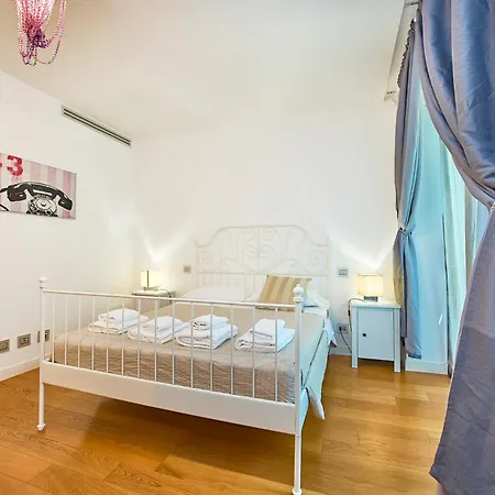 Lägenhet Hella Urbana 152 Rom