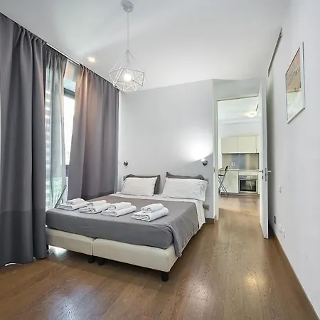 Hella Urbana 152 Róma