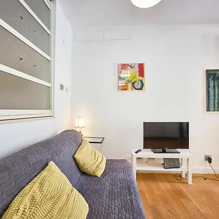 Apartman Hella Urbana 152 *